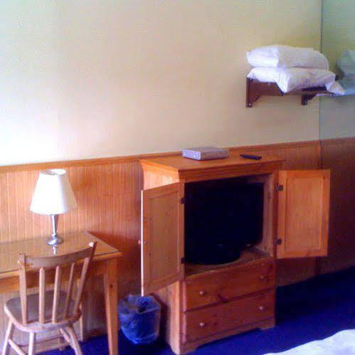 Bethpage Motel Room photo